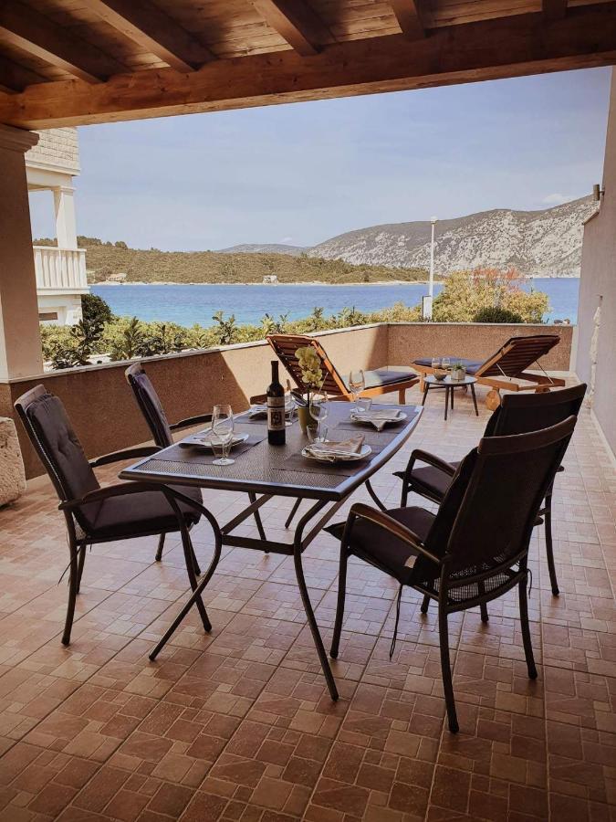 Apartments Rina - Kneze Račišće Exterior foto